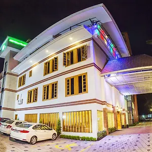 https://hill-palace-hotel-spa.kerala-hotels.net